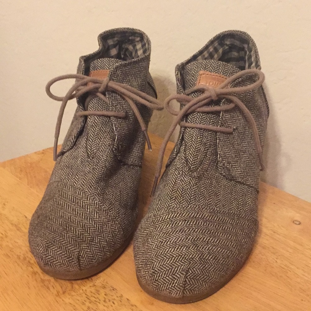 TOMS Brown Tweed Wedge Lace Up Boots